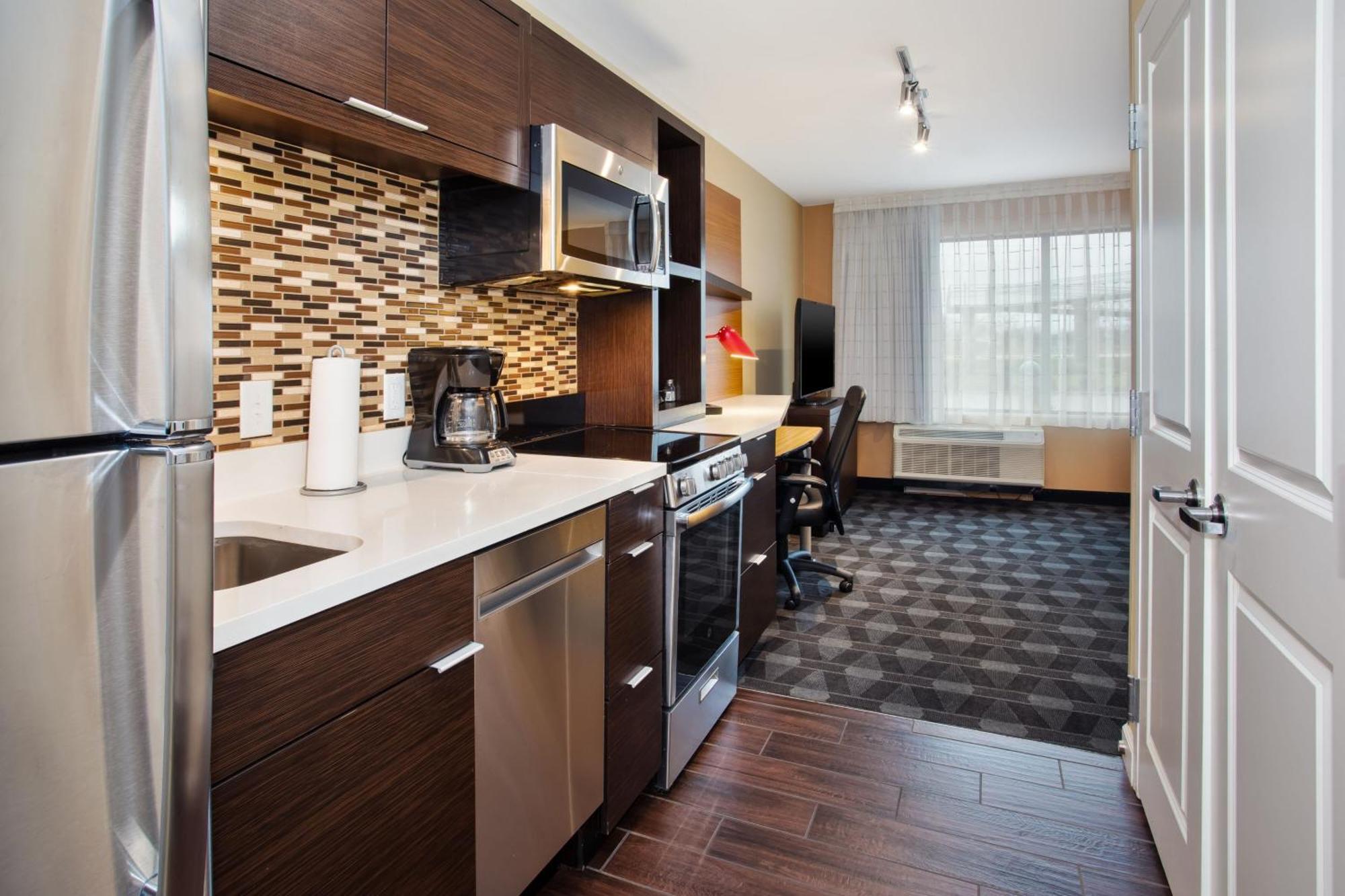 TownePlace Suites by Marriott Detroit Belleville Extérieur photo