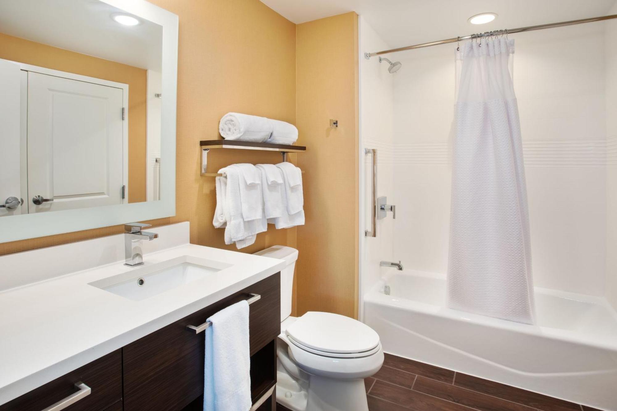 TownePlace Suites by Marriott Detroit Belleville Extérieur photo