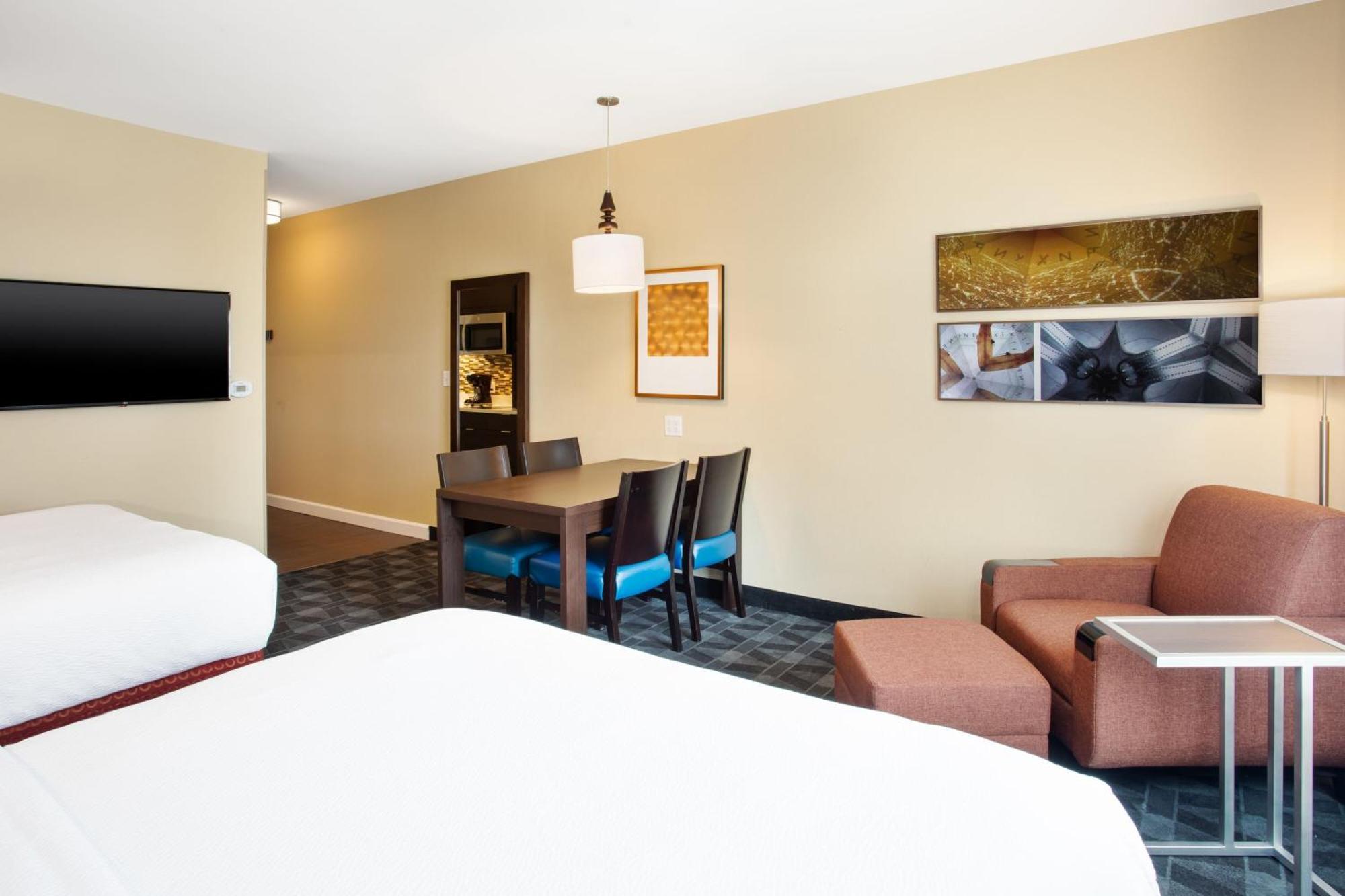 TownePlace Suites by Marriott Detroit Belleville Extérieur photo