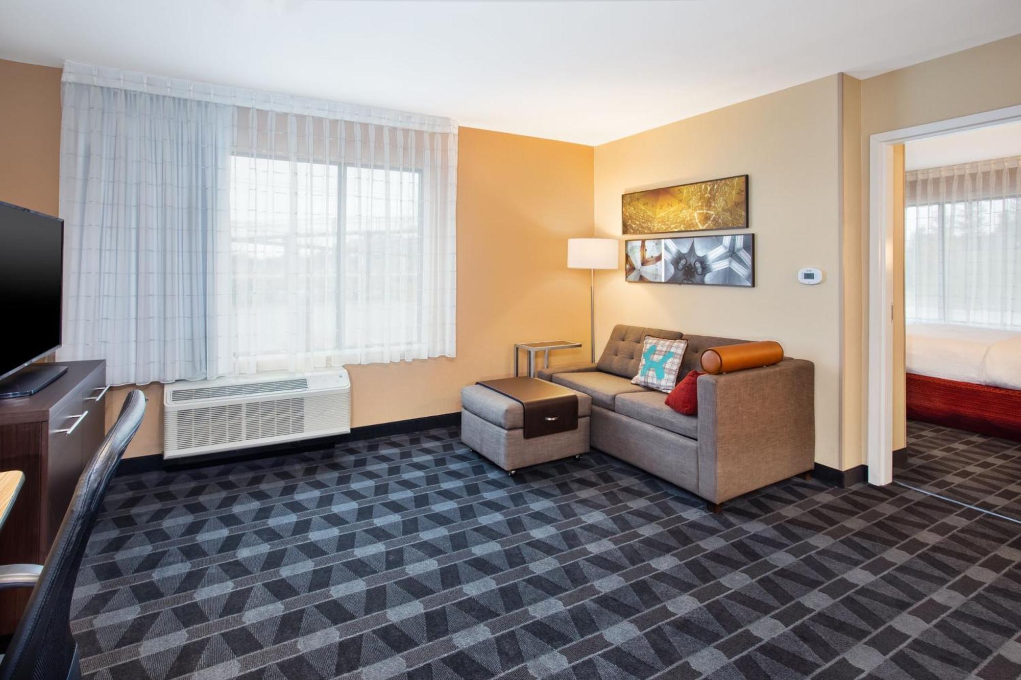 TownePlace Suites by Marriott Detroit Belleville Extérieur photo