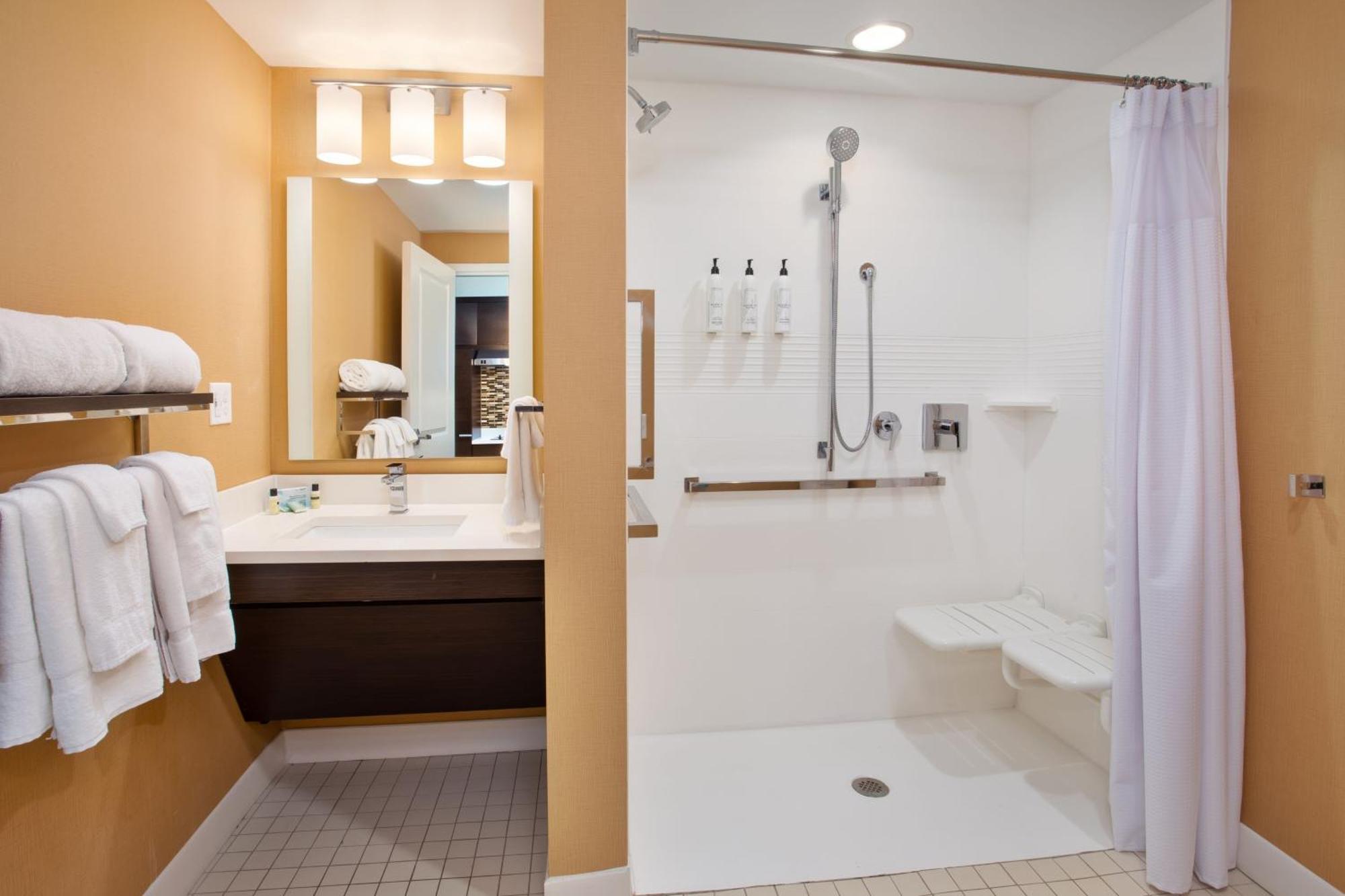 TownePlace Suites by Marriott Detroit Belleville Extérieur photo