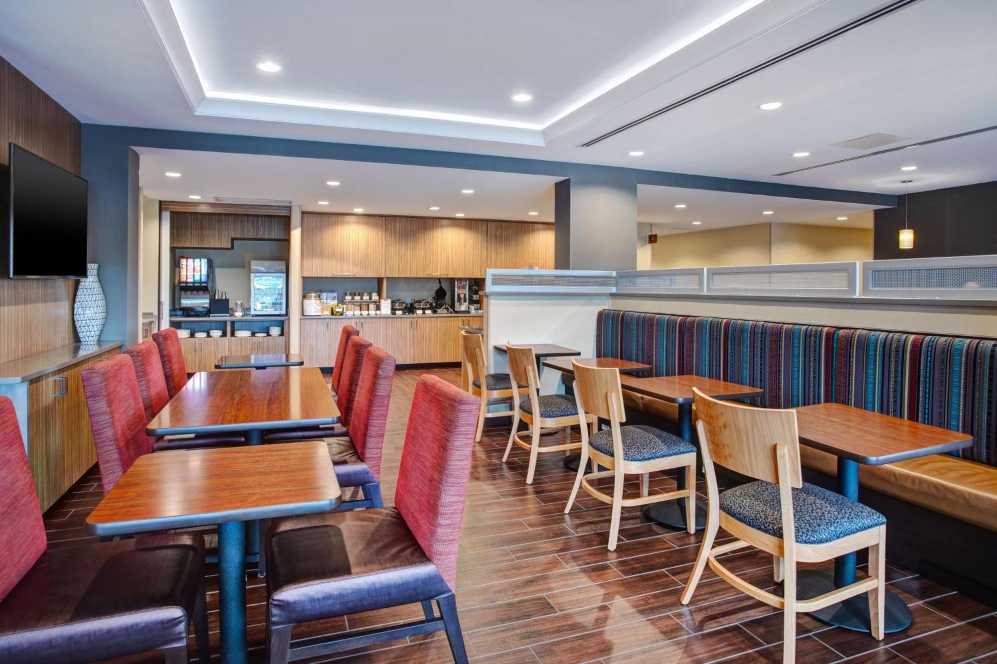 TownePlace Suites by Marriott Detroit Belleville Extérieur photo
